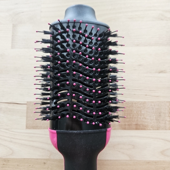 Revlon One-Step Volumizer Hair Dryer and Hot Air Brush - Picture 2 of 7